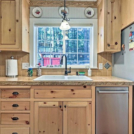Redwoods Cabin With Hot Tub Walk To Russian River! Guerneville Exterior photo