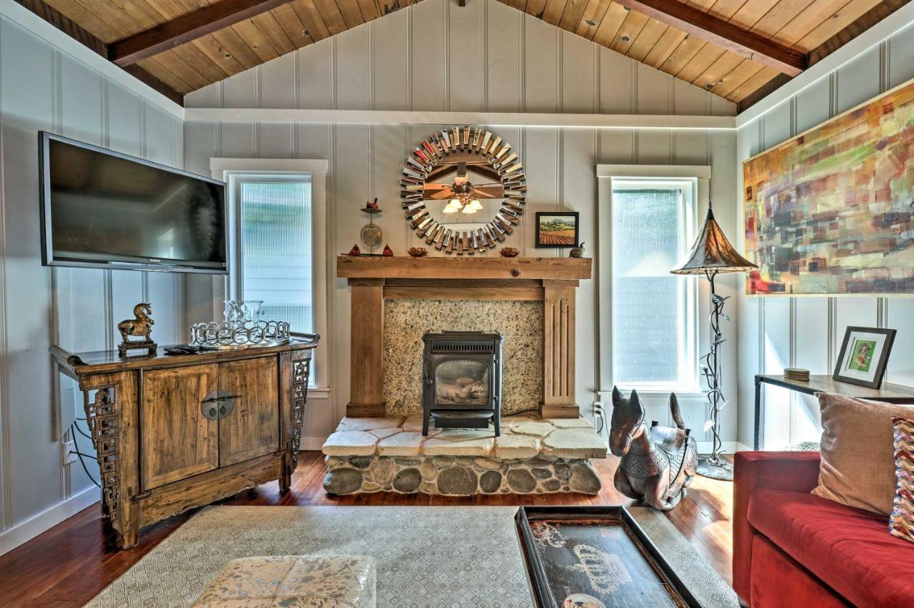 Redwoods Cabin With Hot Tub Walk To Russian River! Guerneville Exterior photo