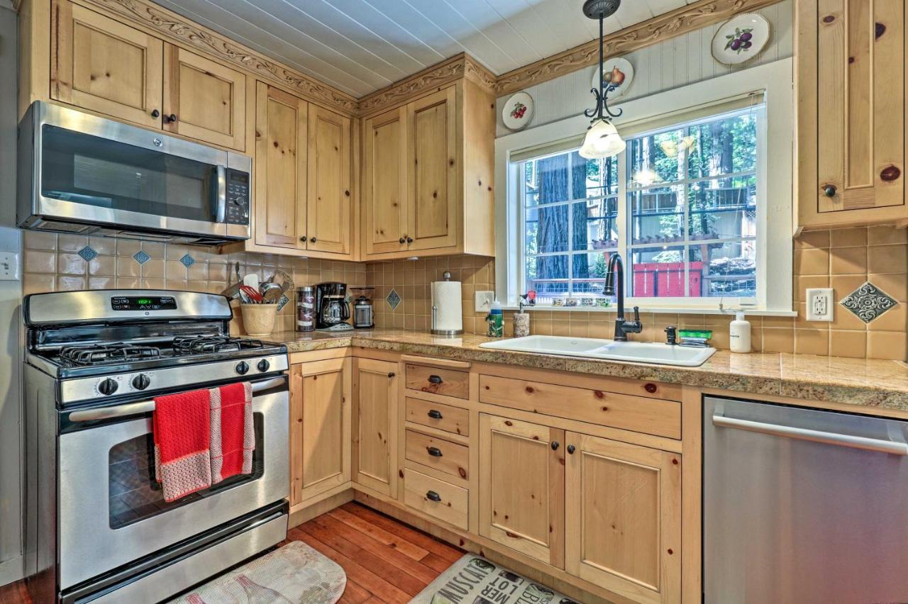 Redwoods Cabin With Hot Tub Walk To Russian River! Guerneville Exterior photo
