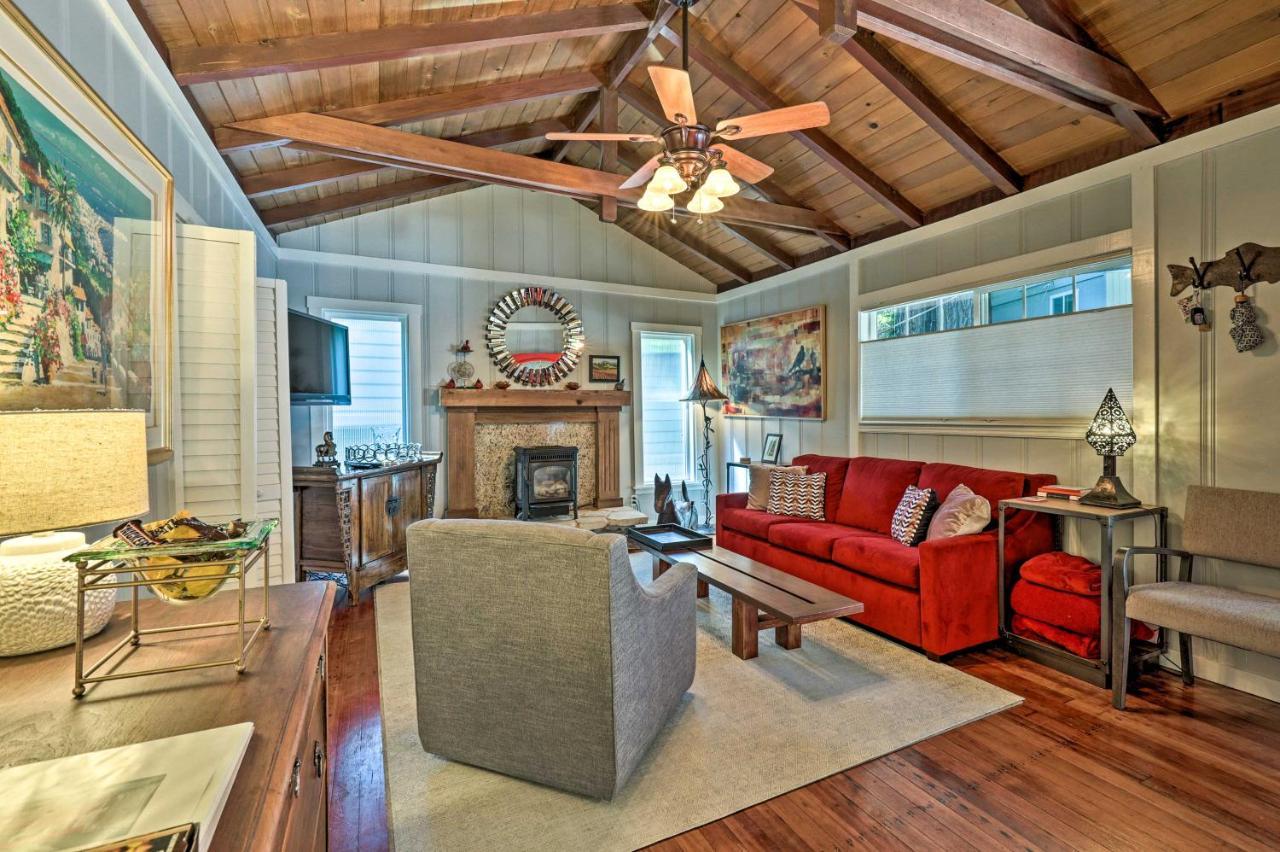Redwoods Cabin With Hot Tub Walk To Russian River! Guerneville Exterior photo